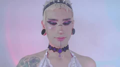     online show from 03-25-26, 01:00