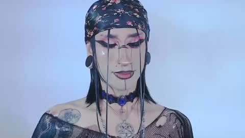     online show from 06-25-26, 10:58