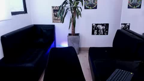 Alice online show from 02-08-26, 01:25