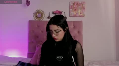 aliice_walker_ online show from 12-05-24, 06:44