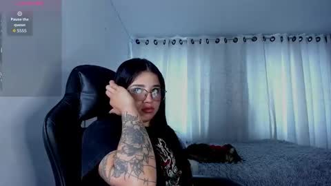 aliice_walker_ online show from 02-23-26, 05:43