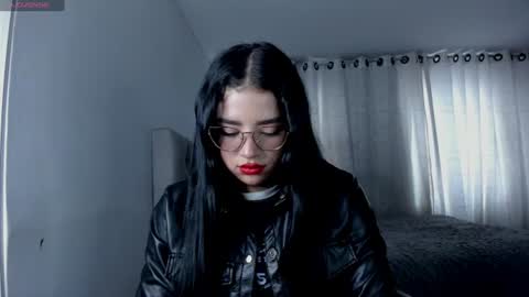 Snapshot of aliice_walker_ chatting on 06-18-26, 10:03 aliice_walker_ online show from 06-18-26, 10:03
