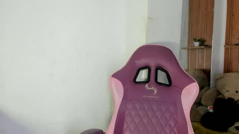 alika online show from 11-13-25, 02:49