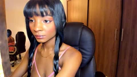 Snapshot of alika_houston chatting on 10-29-25, 06:48 IG Alik nasso online show from 10-29-25, 06:48