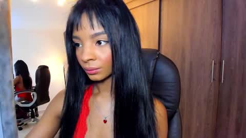 Snapshot of alika_houston chatting on 11-19-25, 05:18 IG Alik nasso online show from 11-19-25, 05:18