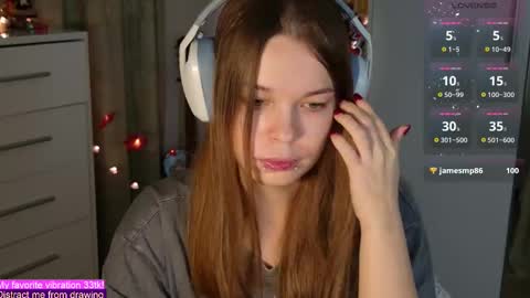 Snapshot of alinabae chatting on 10-28-25, 09:39 Alina and Ben online show from 10-28-25, 09:39