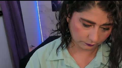 Snapshot of alinabozz1 chatting on 07-18-26, 03:54 alinabozz1 online show from 07-18-26, 03:54