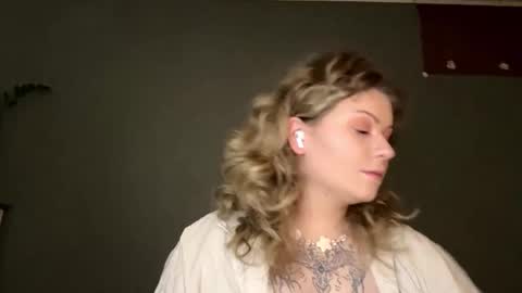 Alina online show from 03-19-26, 01:04