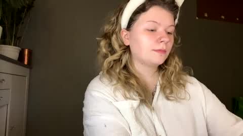 Alina online show from 05-10-26, 12:54