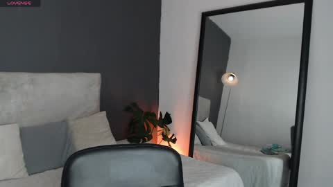 Snapshot of alinakiss_ chatting on 06-07-26, 09:29 lili online show from 06-07-26, 09:29