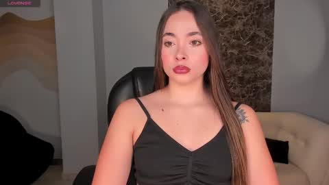 Snapshot of alinakravitz_ chatting on 10-20-25, 11:10 alinakravitz_ online show from 10-20-25, 11:10