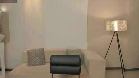Snapshot of alinakravitz_ chatting on 05-15-26, 06:48 alinakravitz_ online show from 05-15-26, 06:48