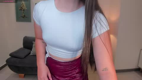 Snapshot of alinakravitz_ chatting on 05-27-26, 01:57 alinakravitz_ online show from 05-27-26, 01:57