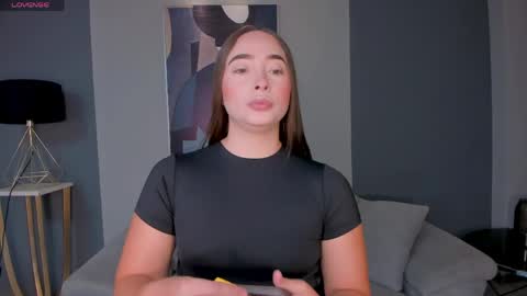 Snapshot of alinakravitz_ chatting on 06-03-26, 06:46 alinakravitz_ online show from 06-03-26, 06:46