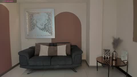 Snapshot of alinakravitz_ chatting on 06-12-26, 06:07 alinakravitz_ online show from 06-12-26, 06:07