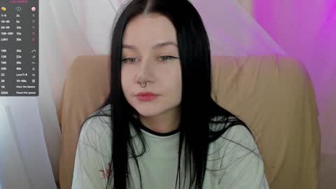 Aline Greeeen online show from 01-26-25, 07:53