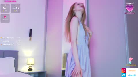 Snapshot of alis_molli chatting on 01-20-25, 09:43 Alisa but you can call me Molli online show from 01-20-25, 09:43