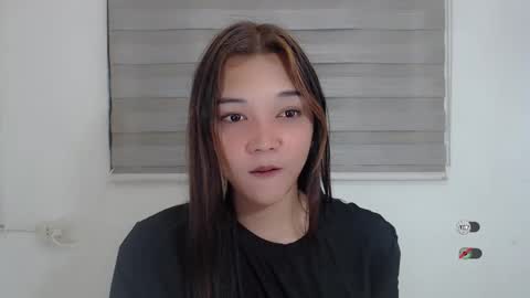 Snapshot of alisa_kiss_ chatting on 01-29-25, 01:27 Shanti xhey online show from 01-29-25, 01:27