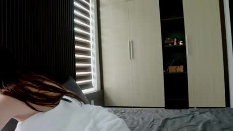 Alice                                   Fansly Alisa01 online show from 09-25-25, 03:10