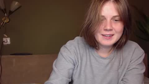 Snapshot of alisaxxxshy chatting on 09-30-25, 10:26 alisaxxxshy online show from 09-30-25, 10:26