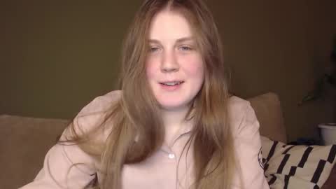 Snapshot of alisaxxxshy chatting on 02-12-26, 11:00 alisaxxxshy online show from 02-12-26, 11:00