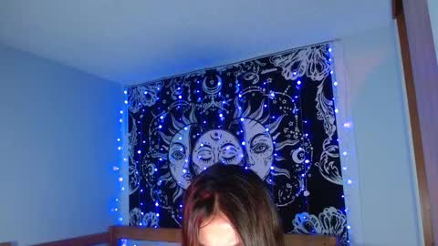 Snapshot of alisha17love chatting on 11-09-25, 09:13 alisha17love online show from 11-09-25, 09:13