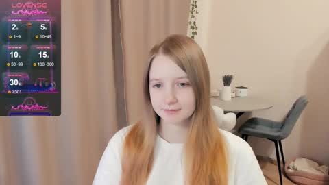 Snapshot of alisha_ley chatting on 09-14-25, 04:44 Alya online show from 09-14-25, 04:44