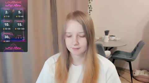 Snapshot of alisha_ley chatting on 09-19-25, 04:40 Alya online show from 09-19-25, 04:40