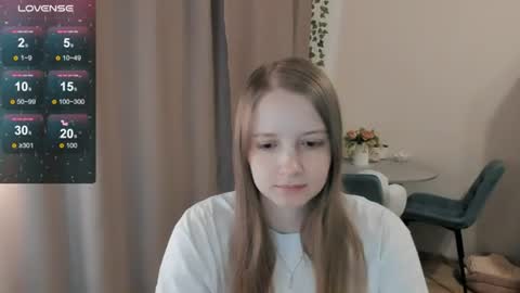 Snapshot of alisha_ley chatting on 06-17-26, 10:17 Alya online show from 06-17-26, 10:17