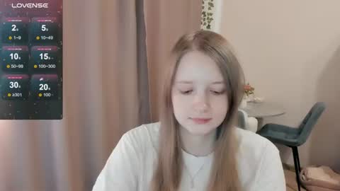 Snapshot of alisha_ley chatting on 06-23-26, 12:47 Alya online show from 06-23-26, 12:47