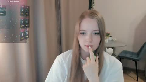 Snapshot of alisha_ley chatting on 07-22-26, 06:32 Alya online show from 07-22-26, 06:32