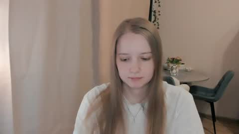 Snapshot of alisha_ley chatting on 07-24-26, 09:40 Alya online show from 07-24-26, 09:40