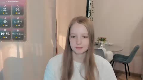 Snapshot of alisha_ley chatting on 07-26-26, 07:04 Alya online show from 07-26-26, 07:04