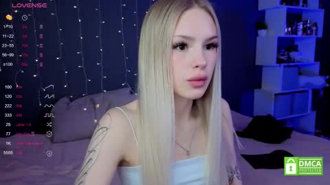 Alisha online show from 11-17-25, 01:17