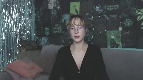 Snapshot of alishakelly chatting on 11-01-25, 02:08 alishakelly online show from 11-01-25, 02:08