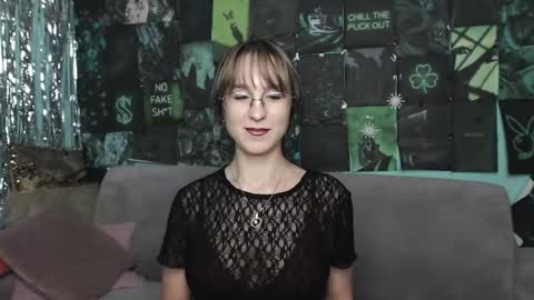 Snapshot of alishakelly chatting on 11-30-25, 05:44 alishakelly online show from 11-30-25, 05:44