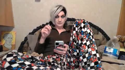 Alisha online show from 12-21-25, 05:47