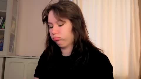 Alisia online show from 04-27-26, 06:00