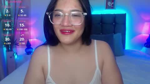 Snapshot of alison_girl22 chatting on 12-22-25, 09:23 Alison online show from 12-22-25, 09:23