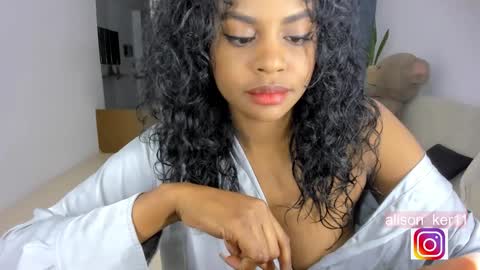 Sofias house online show from 12-31-24, 08:15