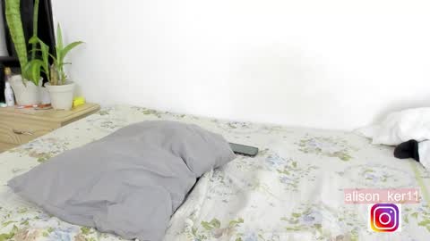 Sofias house online show from 01-15-25, 01:09