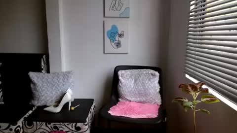 Snapshot of alisonturbay chatting on 06-19-26, 03:38 Alisonturbay online show from 06-19-26, 03:38