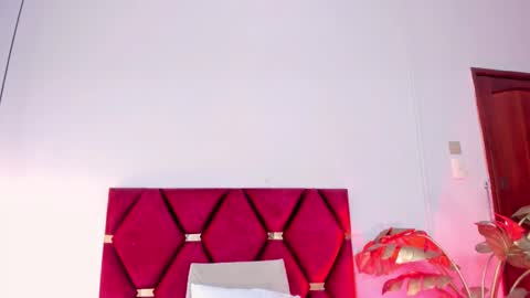 AlissaNix online show from 01-11-26, 02:44