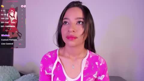 Mara  Isabel online show from 11-06-25, 05:41