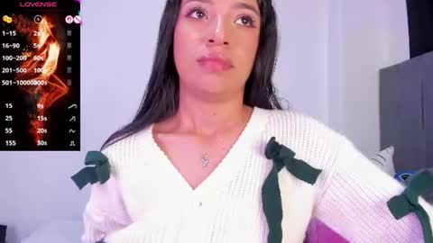 Snapshot of alissarose_1 chatting on 07-08-26, 01:43 alissarose_1 online show from 07-08-26, 01:43