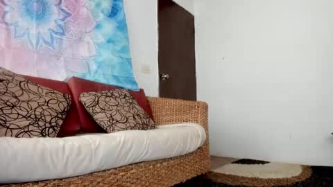 Alisson369  online show from 09-21-25, 04:41