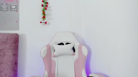 Snapshot of alisson_boobs_ chatting on 05-15-26, 11:23 Alisson online show from 05-15-26, 11:23