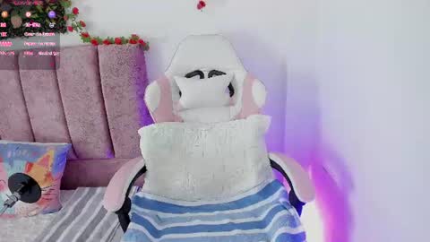Snapshot of alisson_boobs_ chatting on 06-16-26, 02:14 Alisson online show from 06-16-26, 02:14