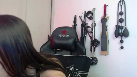 Alisson Beckett online show from 06-17-26, 05:03