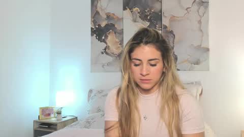 Snapshot of alissonroyce chatting on 03-12-25, 02:20 Goddess online show from 03-12-25, 02:20